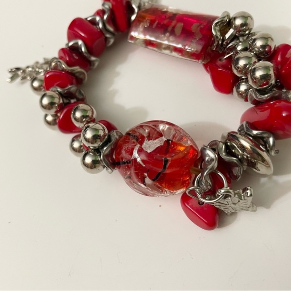 Red Beaded Stretch Bracelet Silver Tone Charms - Picture 5 of 14